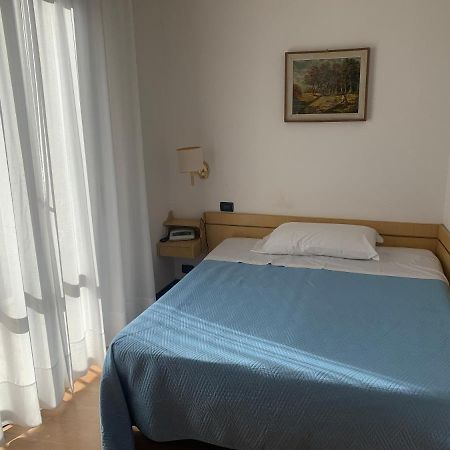Hotel Angiolino Chianciano Terme Buitenkant foto